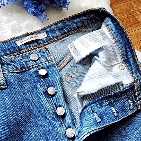 Levi's Ribcage Straight Button Fly Jeans 28 - Picture 3 of 9